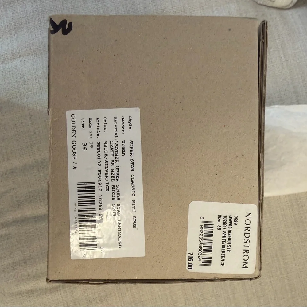 White Golden Goose with Silver Stars - Picture 4 of 6